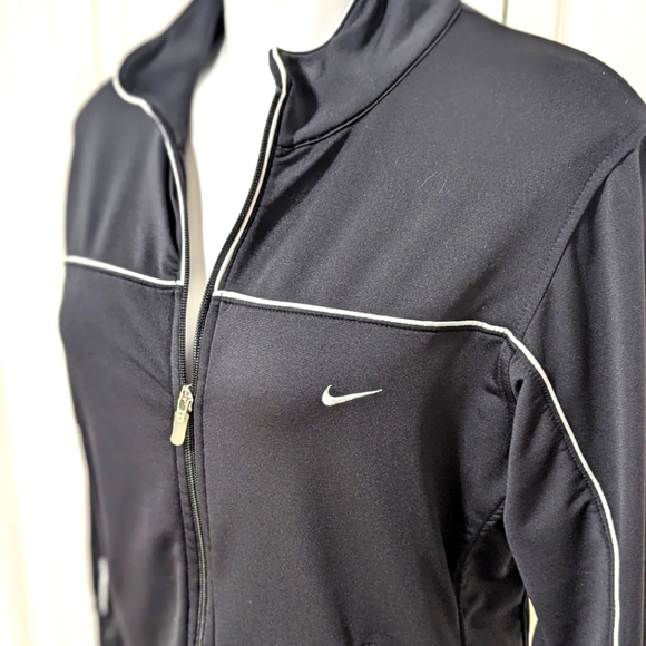 Vintage NIKE Athletic Dry Fit Zip-Up Workout Jacket - Picture 13 of 16